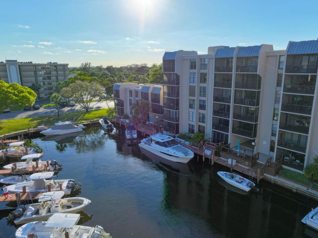 4 Royal Palm Way, Boca Raton, FL 33432