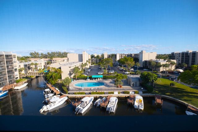 4 Royal Palm Way, Boca Raton, FL 33432