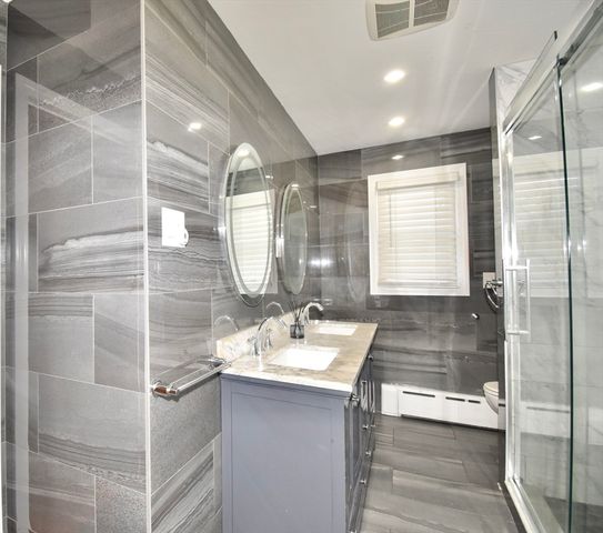 541 Grattan, Chicopee, MA 01020