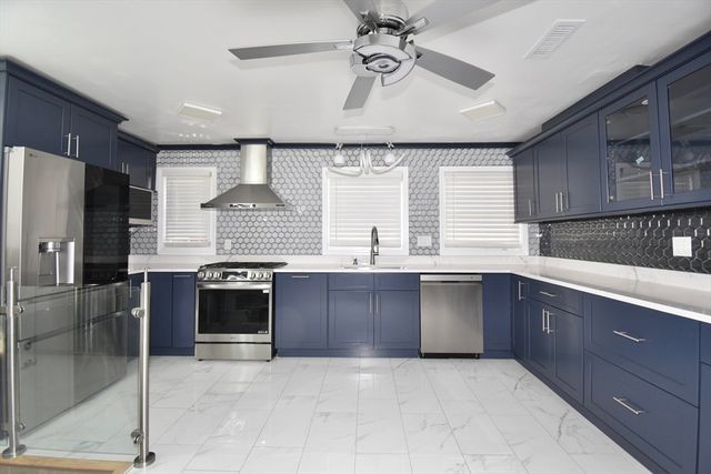 541 Grattan, Chicopee, MA 01020