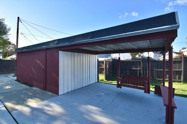 541 Grattan, Chicopee, MA 01020