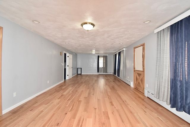 541 Grattan, Chicopee, MA 01020