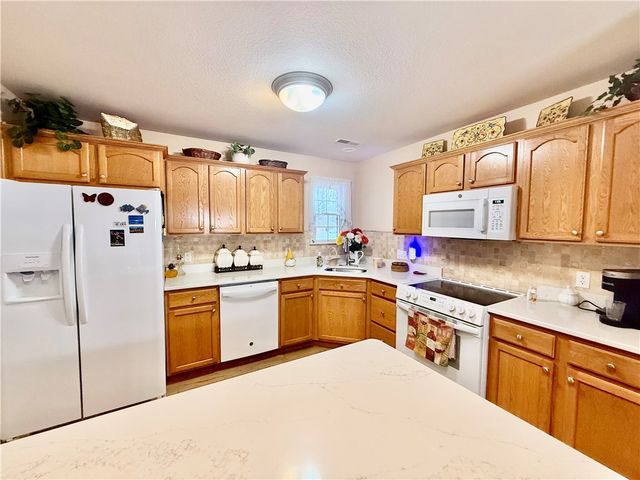 194 Woodhawk Ln, Franklin Twp, PA 16001