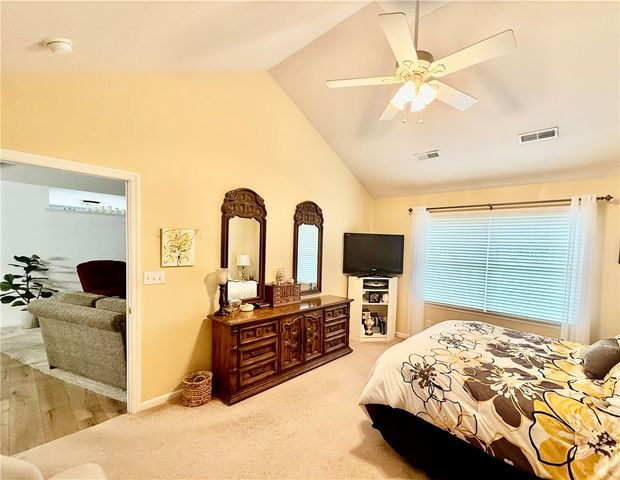 194 Woodhawk Ln, Franklin Twp, PA 16001