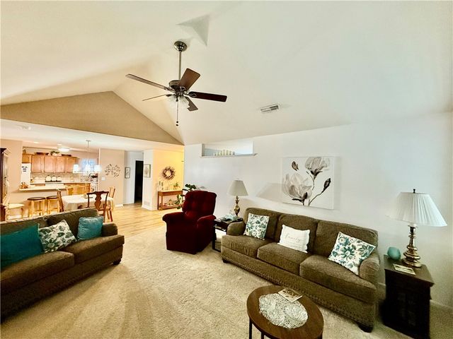 194 Woodhawk Ln, Franklin Twp, PA 16001