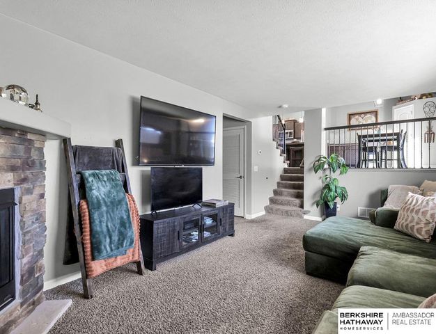 7510 N 143rd Avenue Circle, Omaha, NE 68142