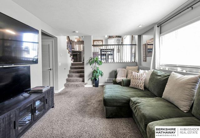 7510 N 143rd Avenue Circle, Omaha, NE 68142