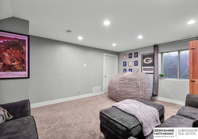 7510 N 143rd Avenue Circle, Omaha, NE 68142