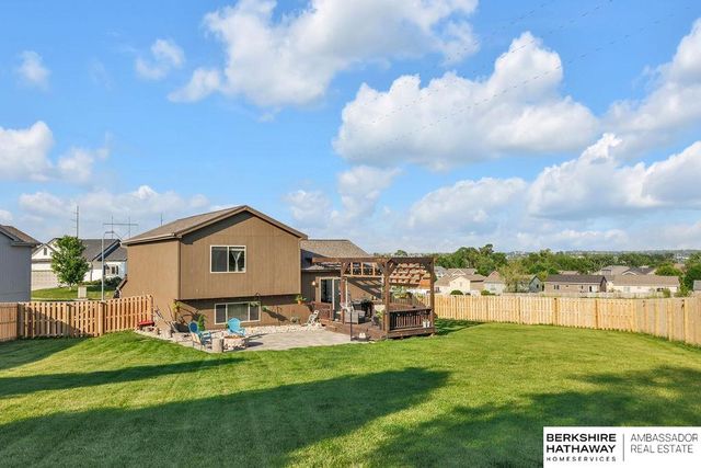 7510 N 143rd Avenue Circle, Omaha, NE 68142