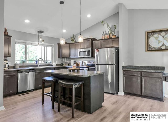 7510 N 143rd Avenue Circle, Omaha, NE 68142