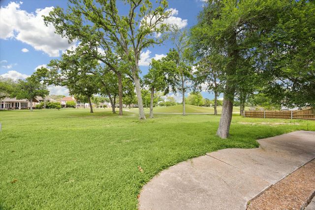 3036 Green Tee Drive, Pearland, TX 77581