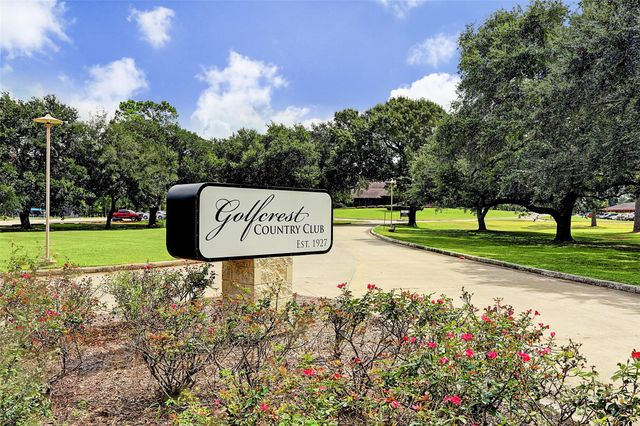 3036 Green Tee Drive, Pearland, TX 77581