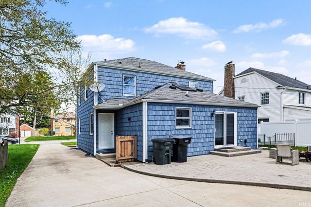 1614 Cedar Street, South Bend, IN 46617