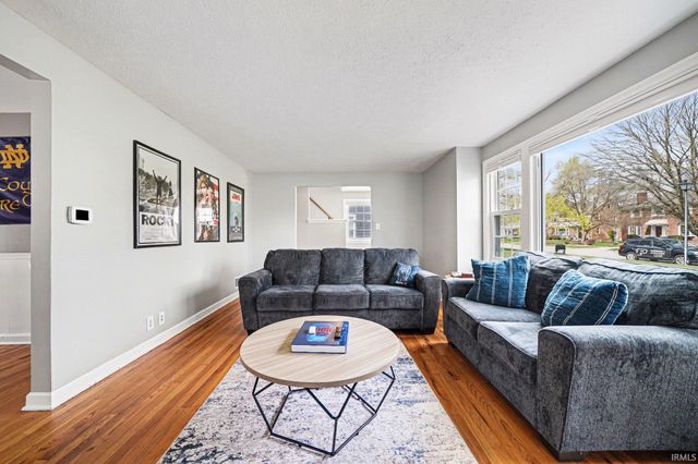 1614 Cedar Street, South Bend, IN 46617