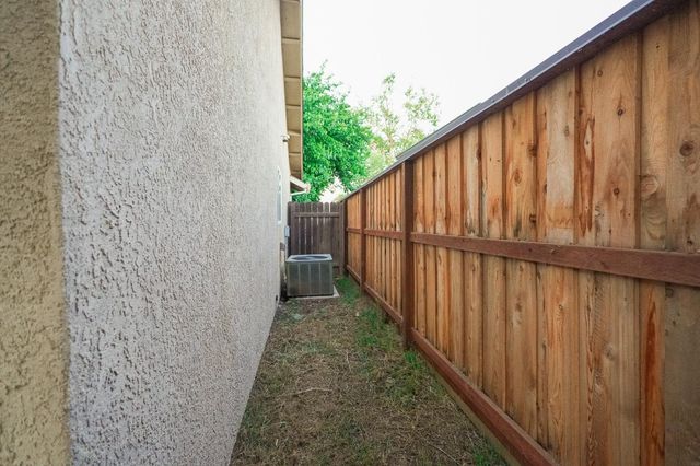 3919 Huron St, Sacramento, CA 95838