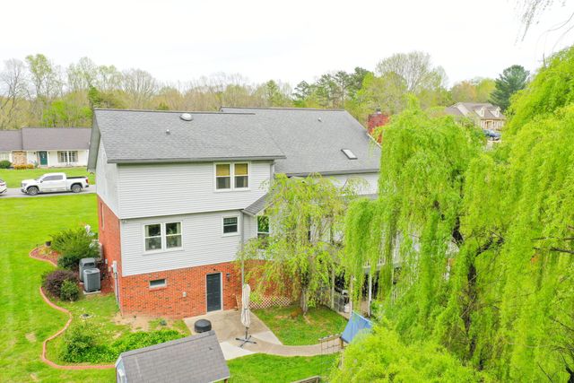 1901 Mallard Drive, London, KY 40741