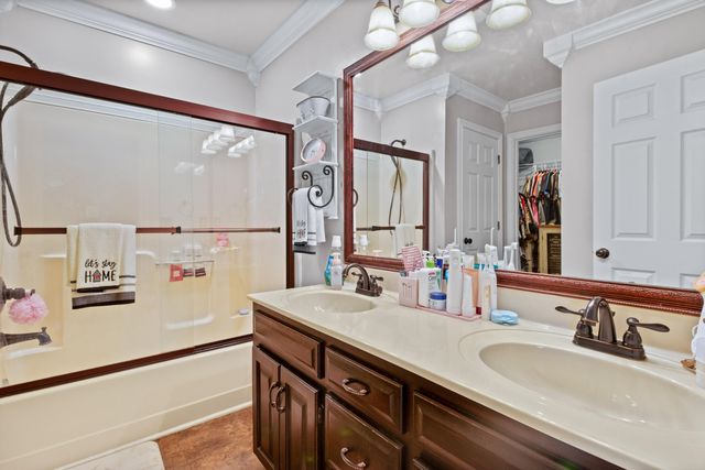 1901 Mallard Drive, London, KY 40741