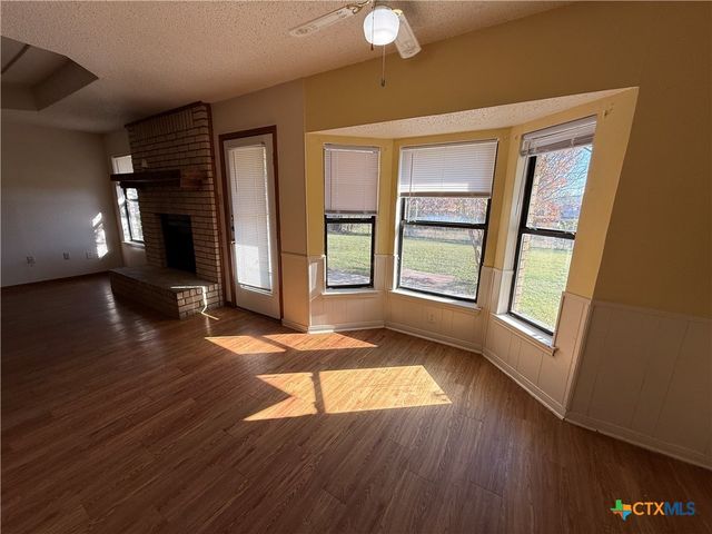 202 Spur Drive, Copperas Cove, TX 76522