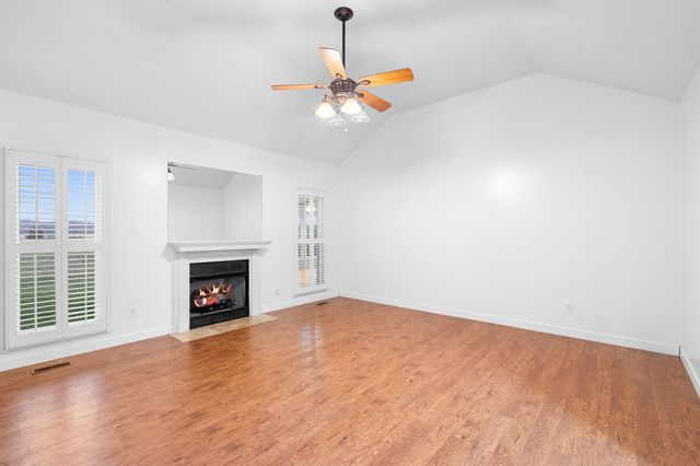 7289 Woodfin Rd, Christiana, TN 37037