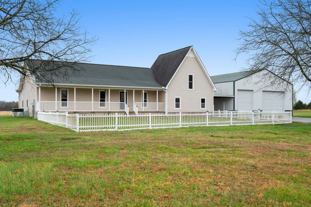 7289 Woodfin Rd, Christiana, TN 37037