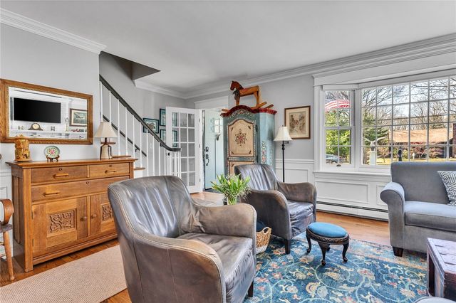 82 Princes Hill Avenue, Barrington, RI 02806