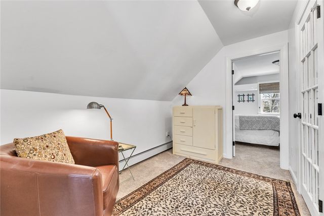 82 Princes Hill Avenue, Barrington, RI 02806