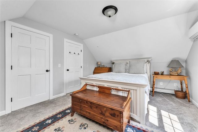 82 Princes Hill Avenue, Barrington, RI 02806