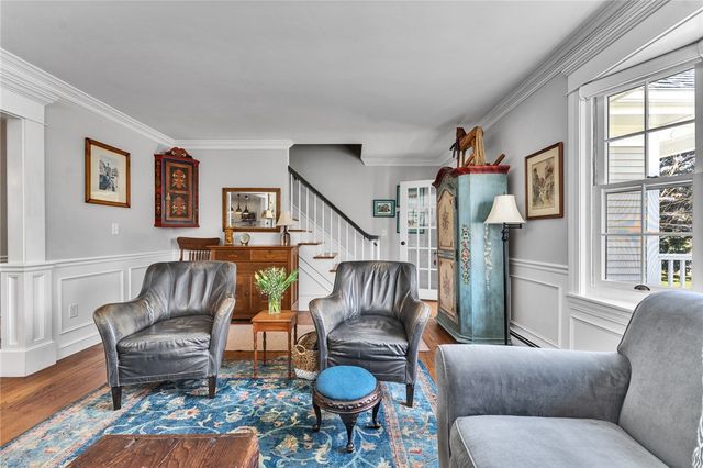 82 Princes Hill Avenue, Barrington, RI 02806