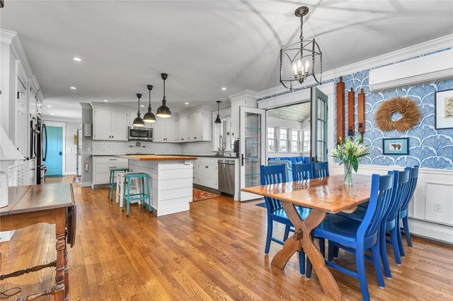 82 Princes Hill Avenue, Barrington, RI 02806