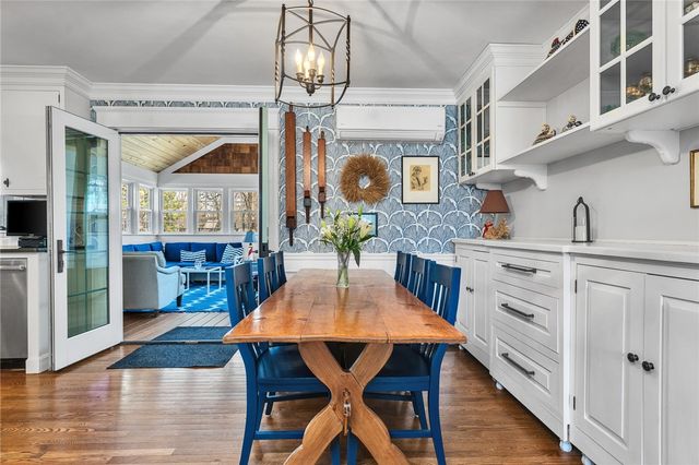 82 Princes Hill Avenue, Barrington, RI 02806