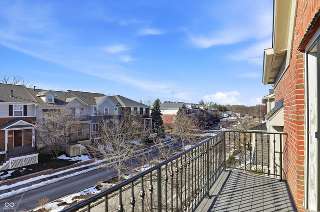 213 Manchester Drive, Zionsville, IN 46077