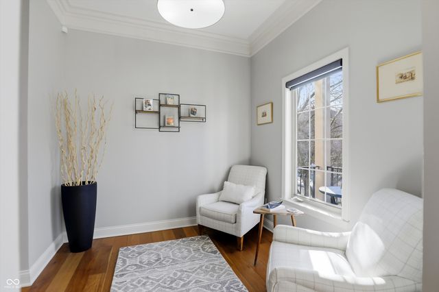 213 Manchester Drive, Zionsville, IN 46077