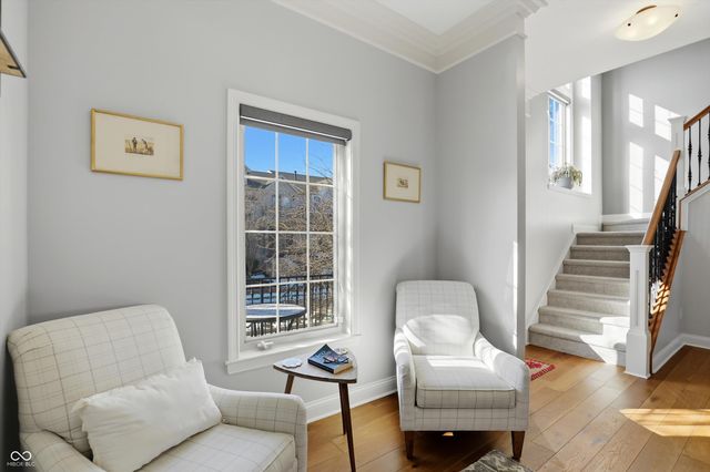 213 Manchester Drive, Zionsville, IN 46077