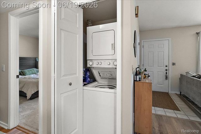 399 Spring Brooke Drive, Brighton, MI 48116