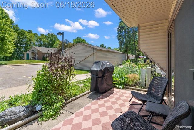 399 Spring Brooke Drive, Brighton, MI 48116
