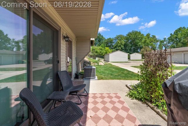 399 Spring Brooke Drive, Brighton, MI 48116