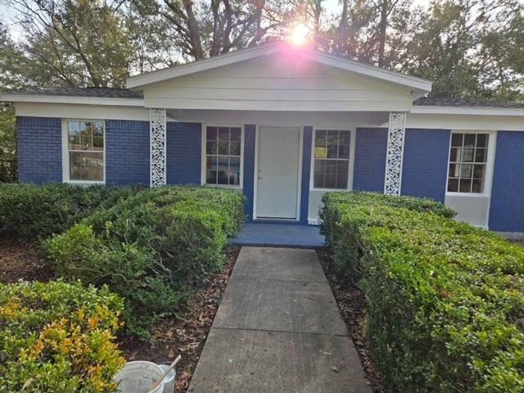 233 Grant Circle, Mobile, AL 36610