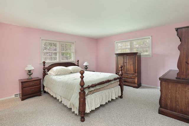 1504 Sequoia Trail, Glenview, IL 60025