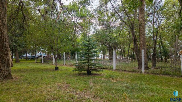 48053 259th St Street, Brandon, SD 57005