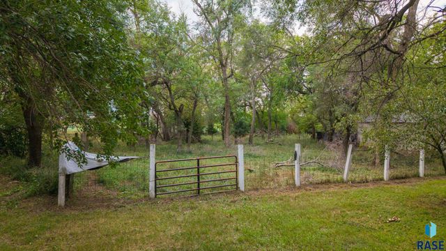 48053 259th St Street, Brandon, SD 57005