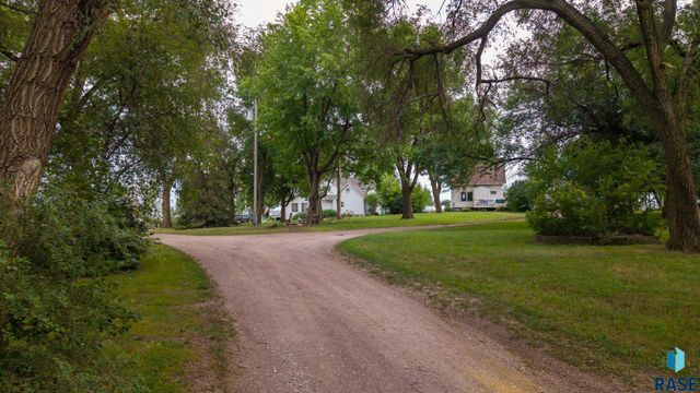 48053 259th St Street, Brandon, SD 57005