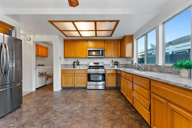 3504 Misty Morning Cir, Sacramento, CA 95827