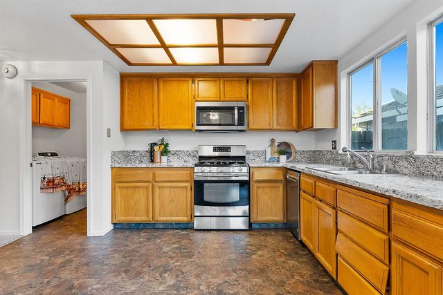 3504 Misty Morning Cir, Sacramento, CA 95827