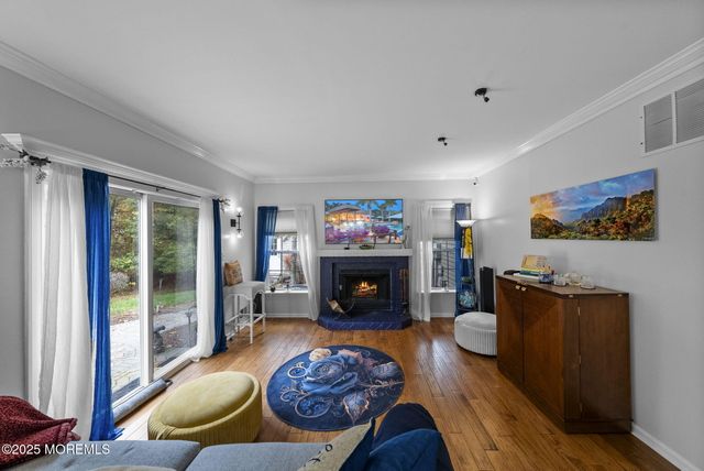 378 Sapphire Drive, Jackson, NJ 08527