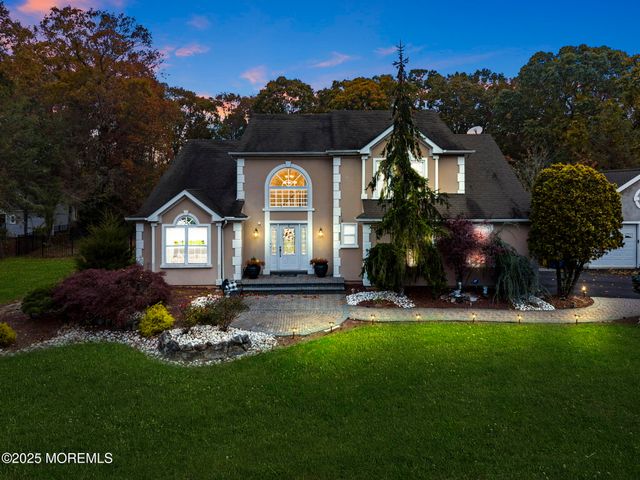 378 Sapphire Drive, Jackson, NJ 08527