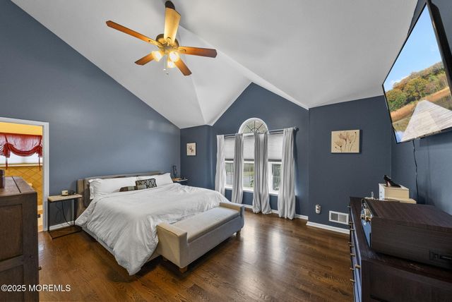 378 Sapphire Drive, Jackson, NJ 08527