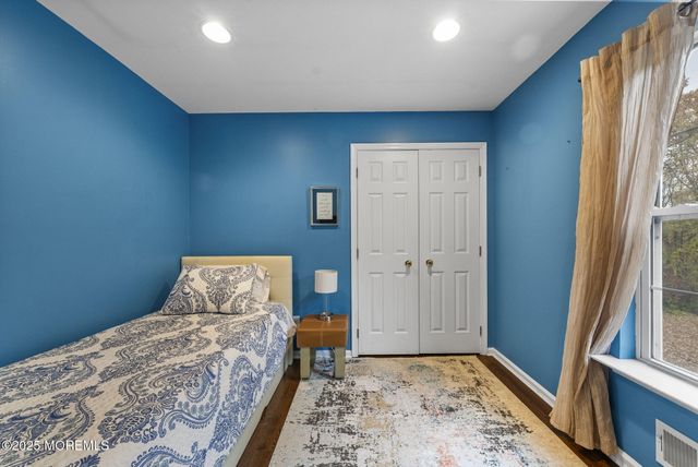 378 Sapphire Drive, Jackson, NJ 08527