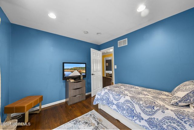 378 Sapphire Drive, Jackson, NJ 08527