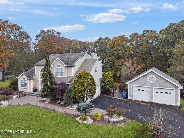 378 Sapphire Drive, Jackson, NJ 08527