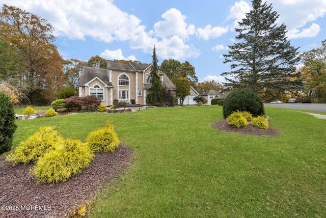 378 Sapphire Drive, Jackson, NJ 08527